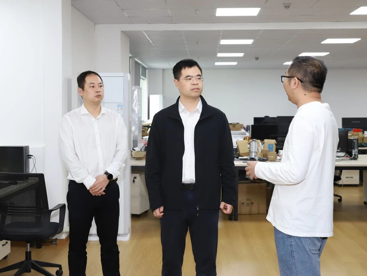 豐澤區(qū)政府主要領(lǐng)導(dǎo)到轄區(qū)企業(yè)宣講黨的二十屆四中全會(huì)精神并調(diào)研